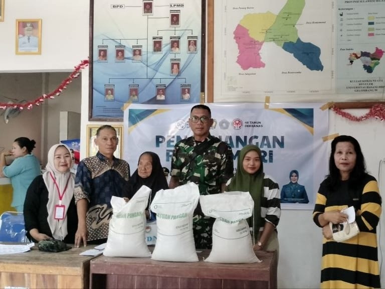 *Babinsa Koramil 05/Pallangga Dampingi Pembagian Bantuan Beras BPN di Kecamatan Pallangga*
